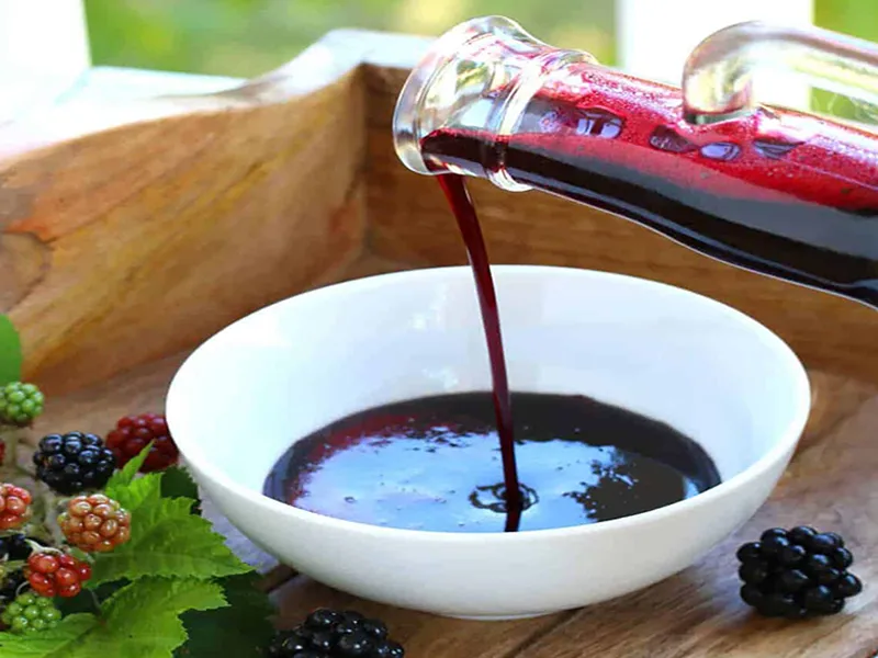 طرز تهیه شربت شاه توت با عسل